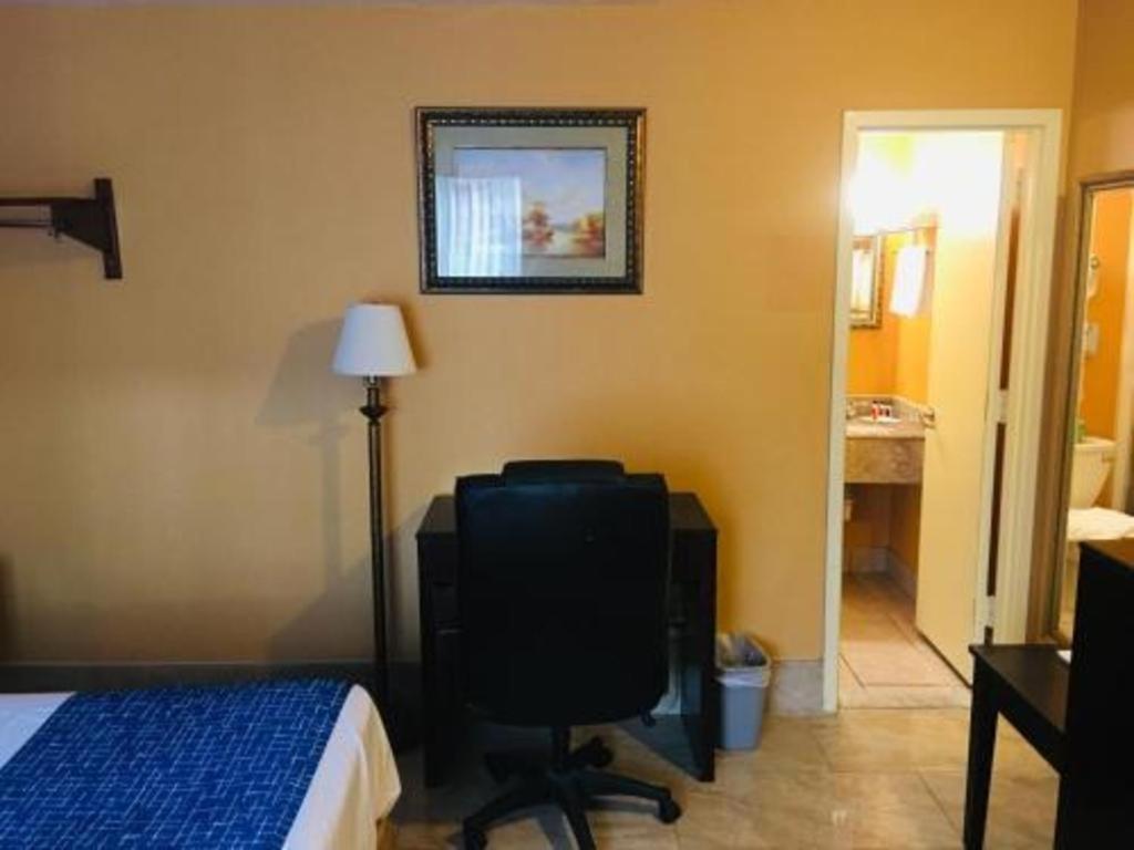 Travelodge By Wyndham Bay Shore Long Island Exterior foto