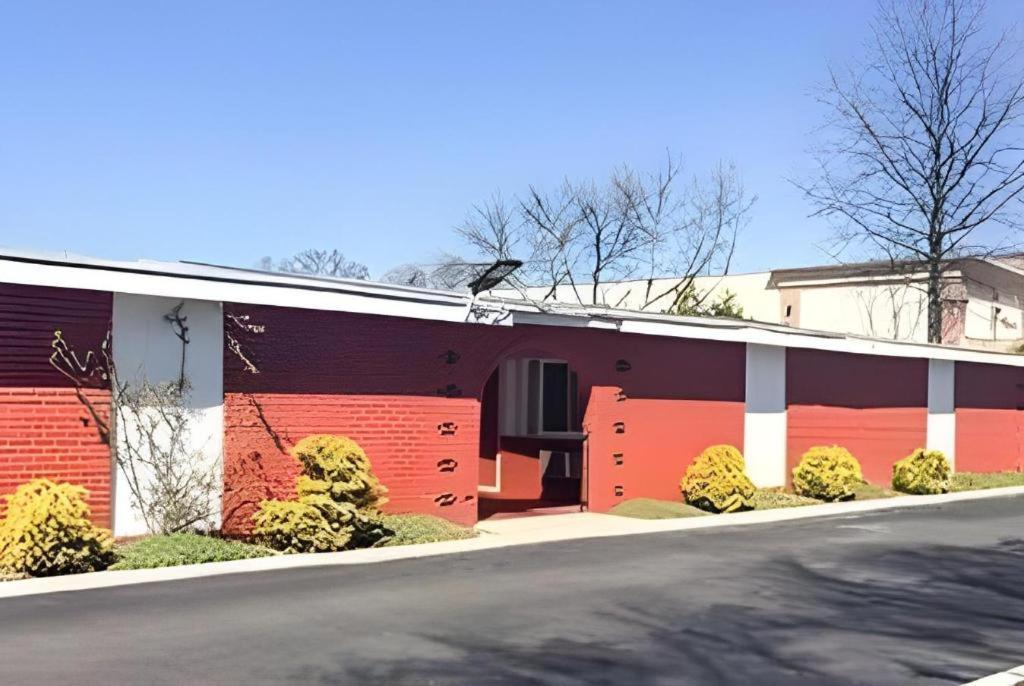 Travelodge By Wyndham Bay Shore Long Island Exterior foto